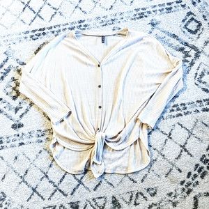 LIKE NEW Beige Tie Blouse Top Button Up Long Sleeve Size XL Waffle Knit